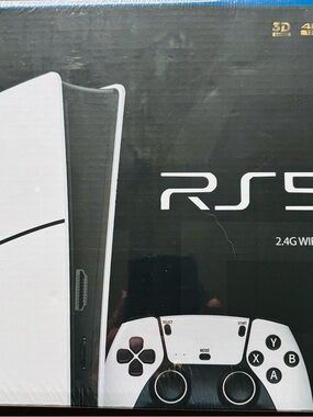 White Wireless Gaming Console with White Controller -Video Games & Consoles. NEW